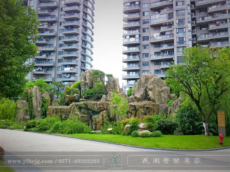 假山锦鲤鱼池